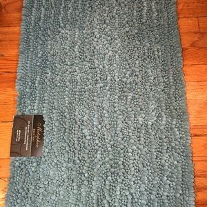NWT METAPHOR Heather GREEN Soft Plush 27 in x 32 in BATH RUG